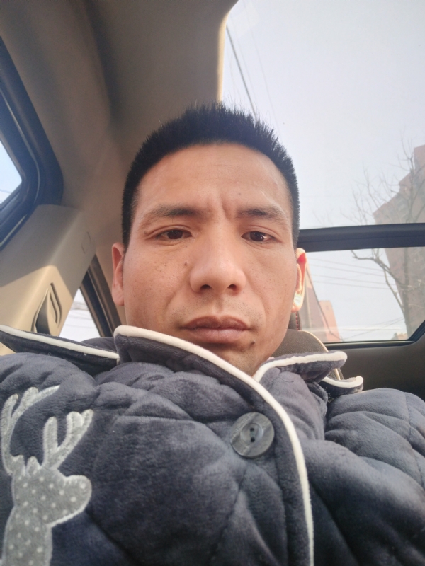 青春不长在的第一张照片--菏泽相亲服务中心