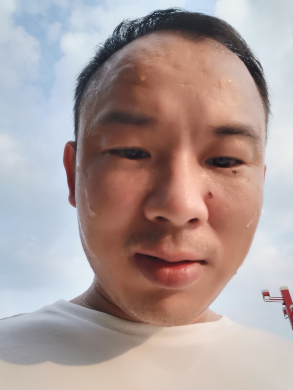唐老鸭的第一张照片--菏泽相亲服务中心