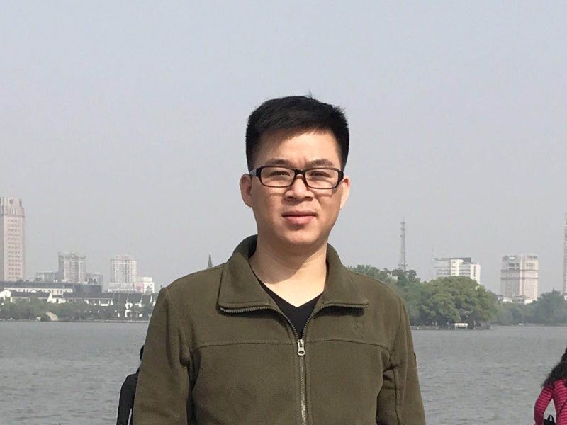 孔雀鱼的第一张照片--菏泽相亲服务中心