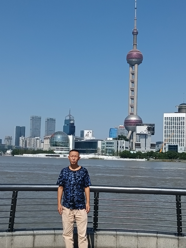 伪装浪漫的第一张照片--菏泽相亲服务中心