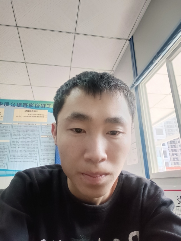 小哥哥的第一张照片--菏泽相亲服务中心