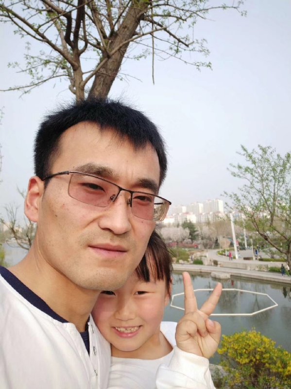 简单的幸福的第一张照片--菏泽相亲服务中心