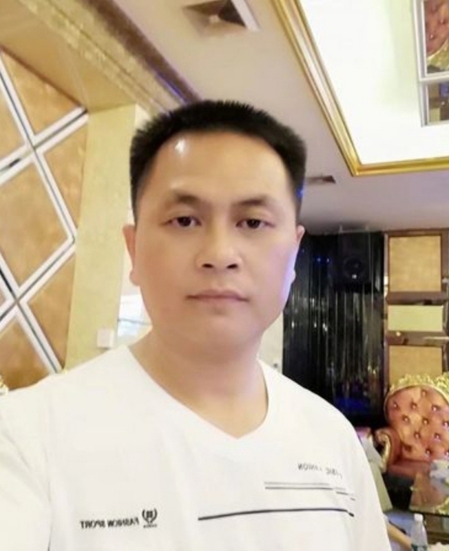 小梁的第一张照片--菏泽相亲服务中心