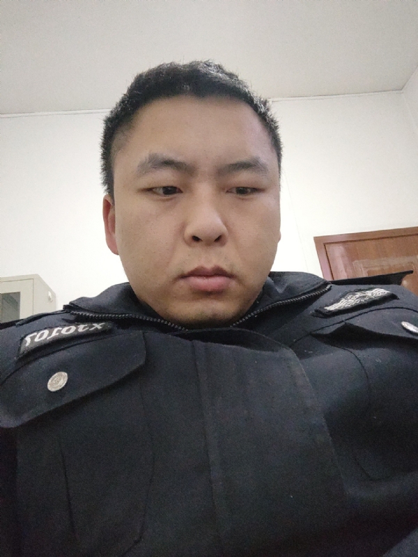 好纠结的第一张照片--菏泽相亲服务中心