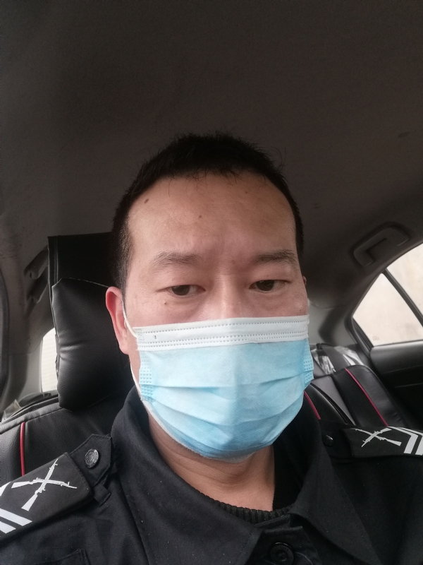 不会躲的刺猬的第一张照片--菏泽相亲服务中心