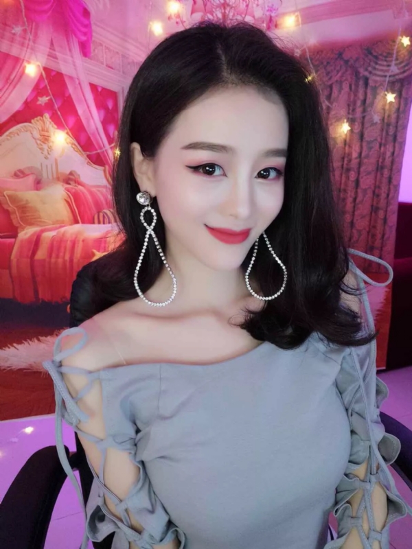 Cici的第三张照片--菏泽相亲服务中心