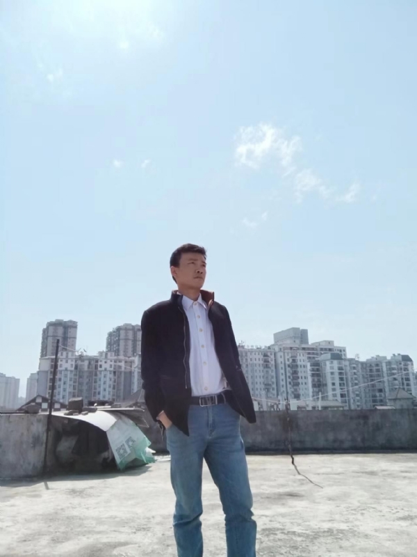 蓝色心情的第一张照片--菏泽相亲服务中心