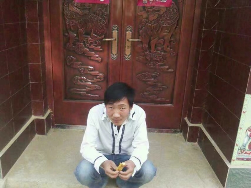 潘先生的第一张照片--菏泽相亲服务中心