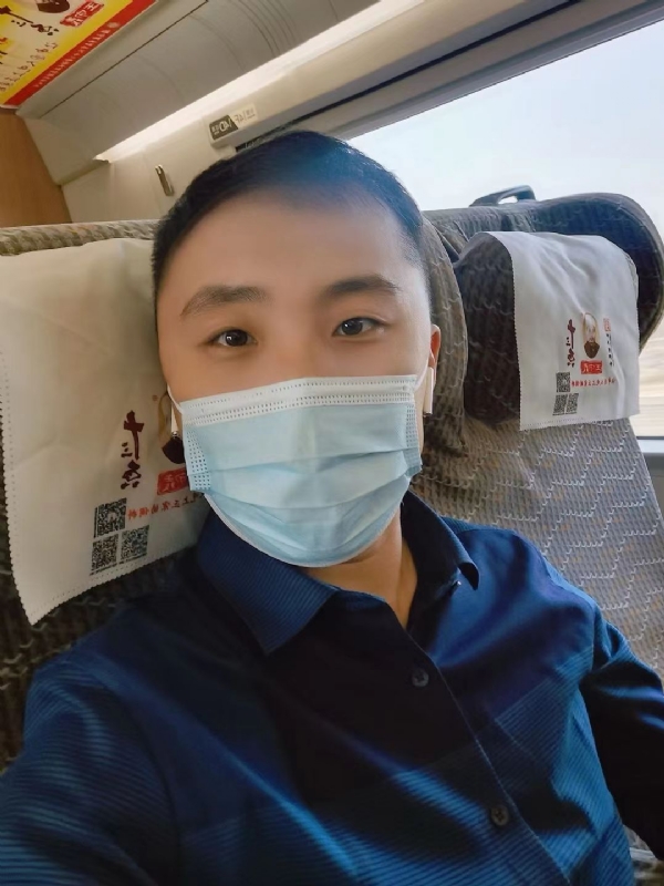 孤独的小屁猪的第二张照片--菏泽相亲服务中心