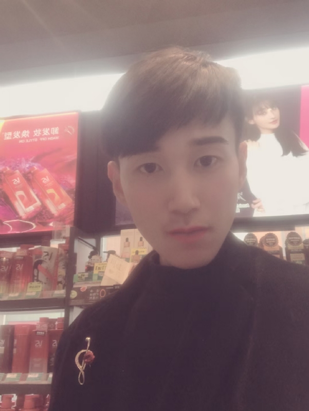 唯美的爱情故事的第一张照片--菏泽相亲服务中心