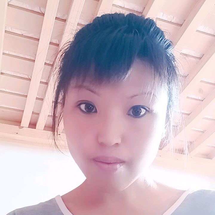 Lily的第一张照片--菏泽相亲服务中心