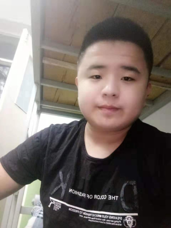 打小就爱淘气的第一张照片--菏泽相亲服务中心