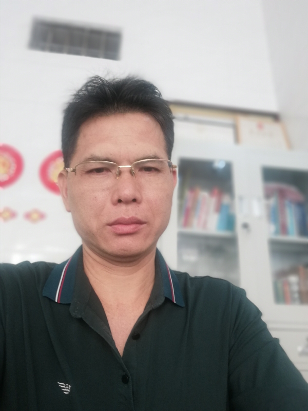 后视镜的第一张照片--菏泽相亲服务中心