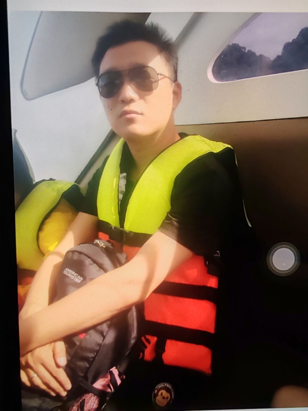 座看烟霞散的第一张照片--菏泽相亲服务中心