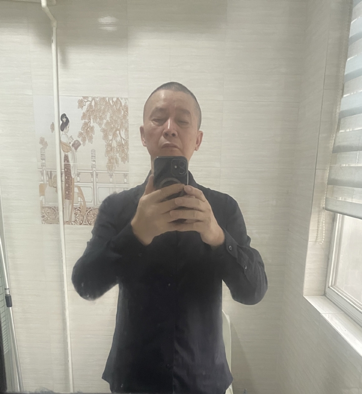 荣哥的第一张照片--菏泽相亲服务中心