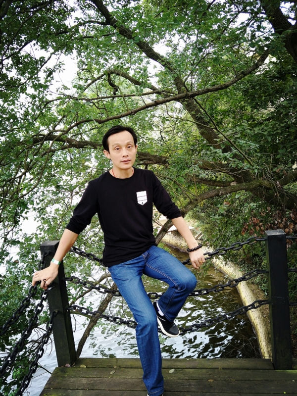 易进的第一张照片--菏泽相亲服务中心