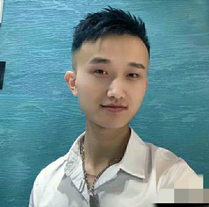 小哥哥的第一张照片--菏泽相亲服务中心