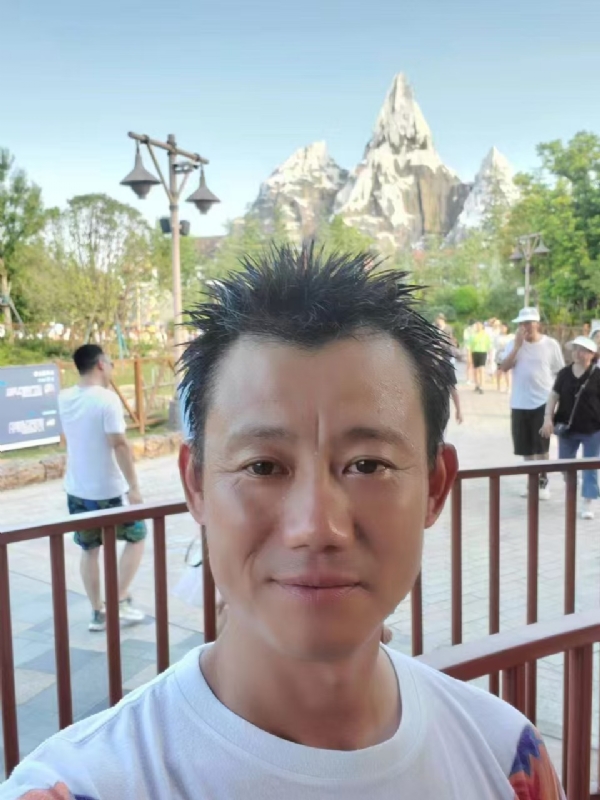 艾氏涂料博的第一张照片--菏泽相亲服务中心