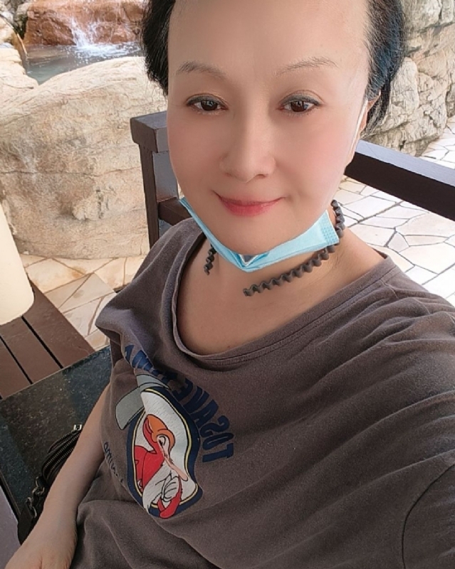 hong的第三张照片--菏泽相亲服务中心
