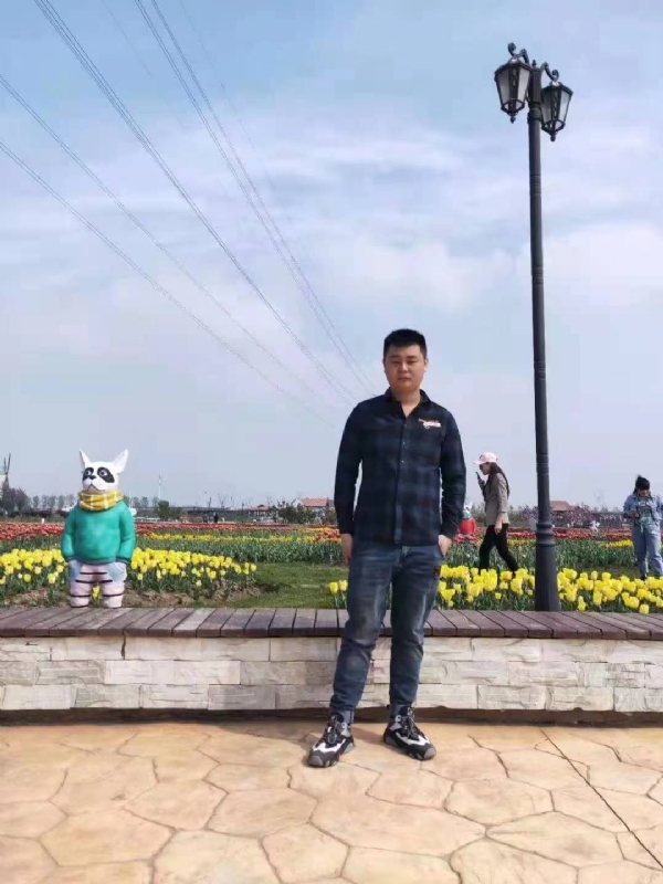 海阔天空的第一张照片--菏泽相亲服务中心