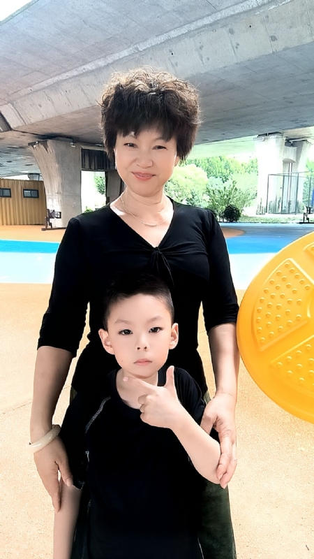 火凤凰的第一张照片--菏泽相亲服务中心