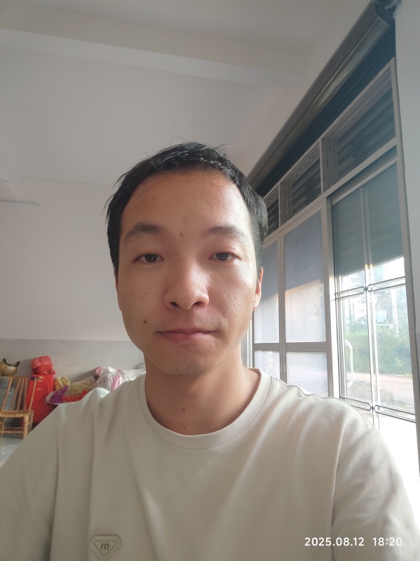 杨培鑫的第一张照片--菏泽相亲服务中心