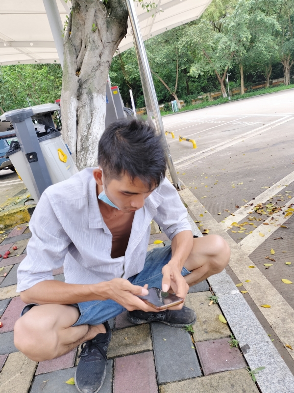 太累了的第一张照片--菏泽相亲服务中心