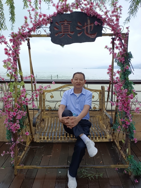 奋斗的第二张照片--菏泽相亲服务中心