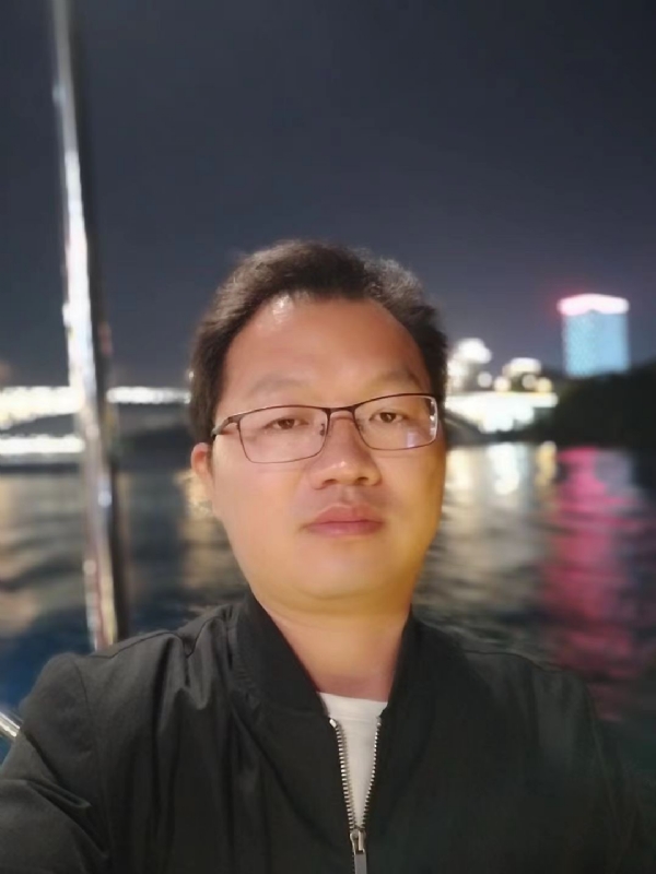 祝你平安的第一张照片--菏泽相亲服务中心