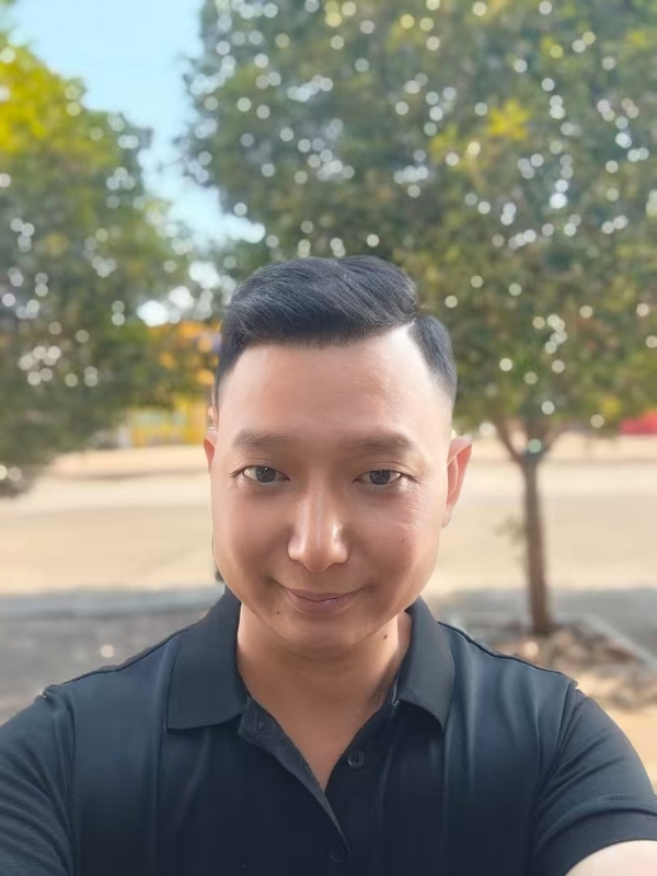 巷子里的猫的第一张照片--菏泽相亲服务中心