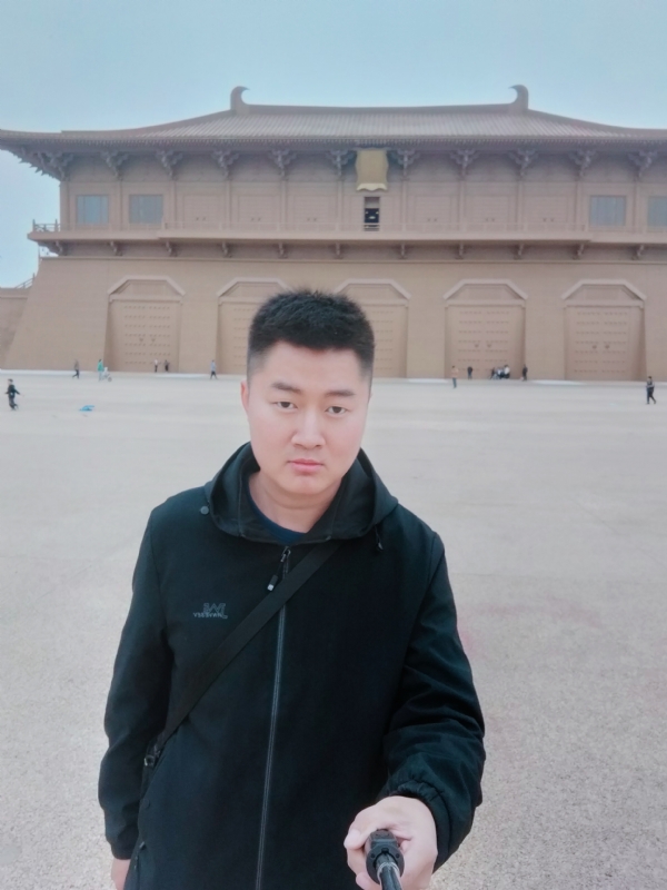 放肆的青春的第一张照片--菏泽相亲服务中心