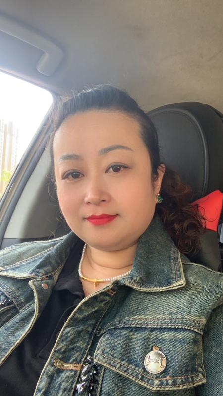 云中的蝶的第一张照片--菏泽相亲服务中心